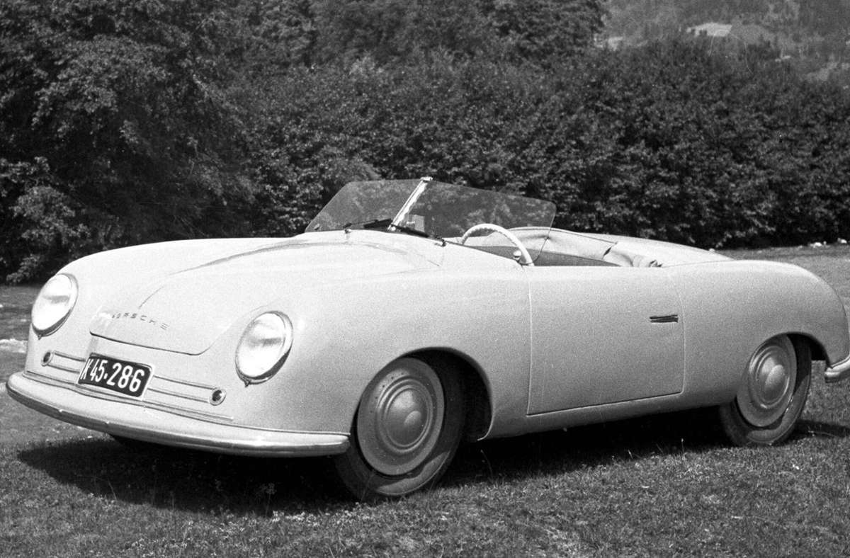 Der Sportwagen, mit dem der  Grundstein zur Erfolgsgeschichte von Porsche gesetzt wurde: der 356 Nr. 1 Roadster – mit sage und schreibe 35 PS Leistung.