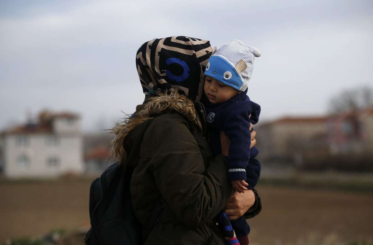 Baden-Württemberg: Kranke Flüchtlingskinder aus Griechenland angekommen