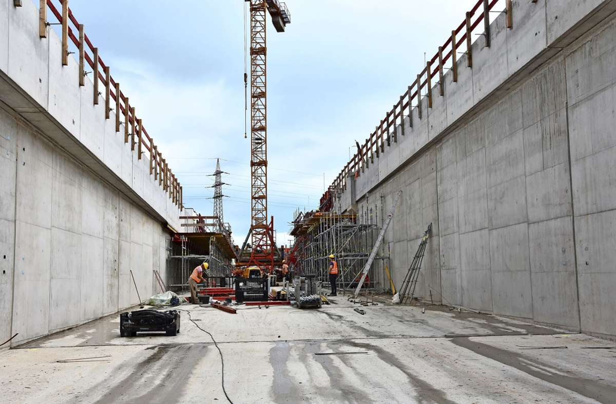 Der Trog nimmt bereits Gestalt an. Die Bauarbeiten auf dem letzten noch im Bau befindlichen Tunnelabschnitt auf Stuttgarter Gemarkung sind bald abgeschlossen.