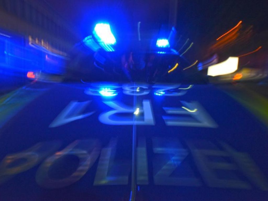 Die 22-Jährige hatte fast einen Polizisten überfahren: Ludwigsburg: Frau nach Verfolgungsfahrt in Psychiatrie