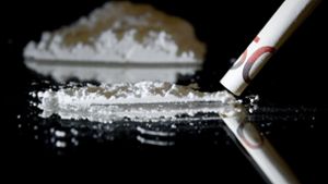 Spezialkräfte stellen acht Kilo Kokain bei Verdächtigem sicher