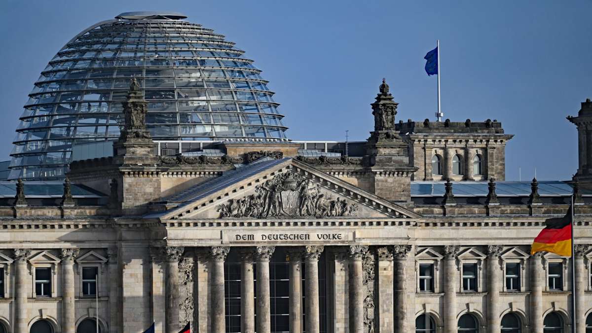 Berlin: Sprenggranate unweit des Reichstagsgebäudes entdeckt