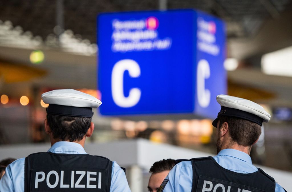 Festnahme am Frankfurter Flughafen: Mutmaßliche IS-Anhängerin nach Einreise festgenommen