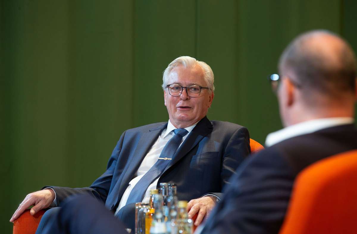 Bernd Gögel (links)  im Gespräch mit Rüdiger Maier.