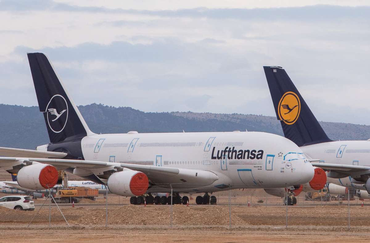 Verbraucherzentrale verklagt Lufthansa: Vorwurf: schleppende Ticketerstattung bei stornierten Flügen