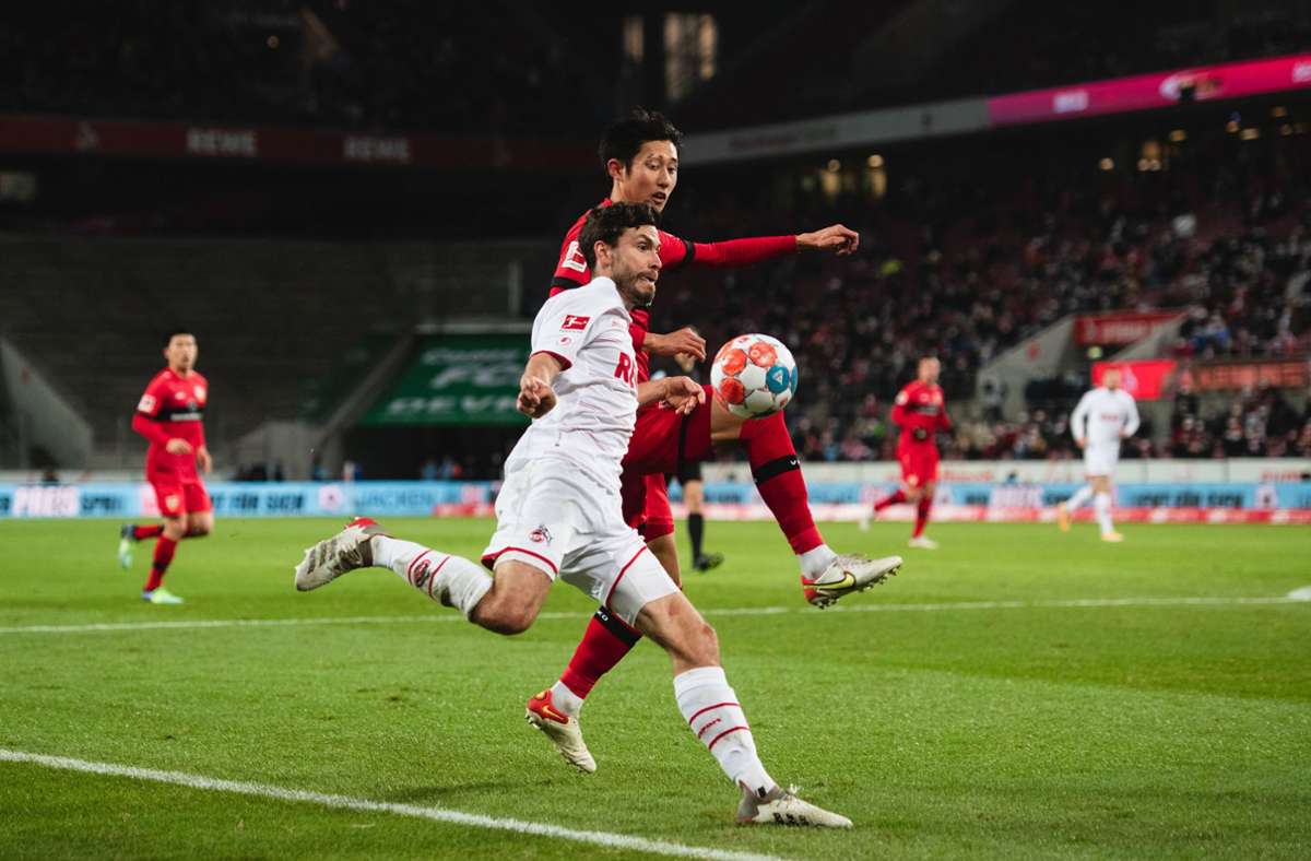 Der VfB Stuttgart landet nach der 0:1-Niederlage auf dem 16. Platz zur Winterpause, Köln auf Platz acht.