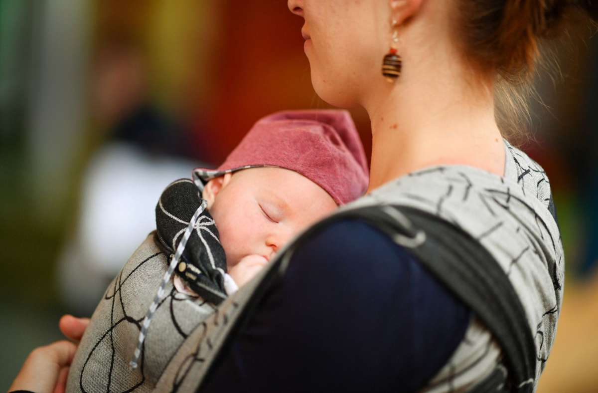 Eltern-Gesundheit: Babys tragen leicht gemacht