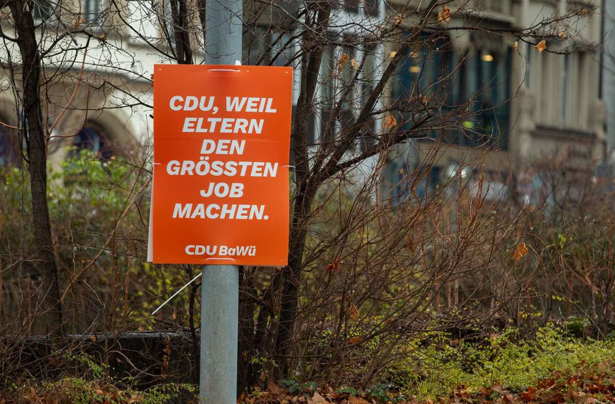 Landtagswahl in Baden-Württemberg: Klimaaktivisten fälschen CDU-Wahlplakate mit dreisten Sprüchen