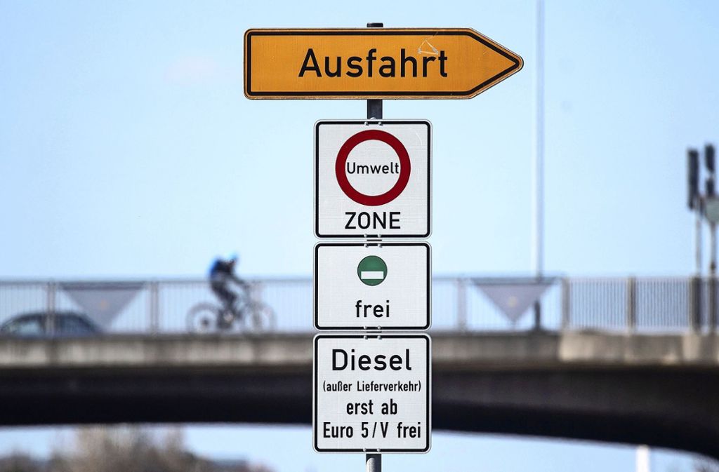 Im Mai kaum Bußgelder wegen Fahrverbots erhoben – Nur Dieselfahrzeuge mit Euronorm 5 und besser dürfen in Stuttgart fahren: Wenn der Diesel bei der Kontrolle nicht auffällt