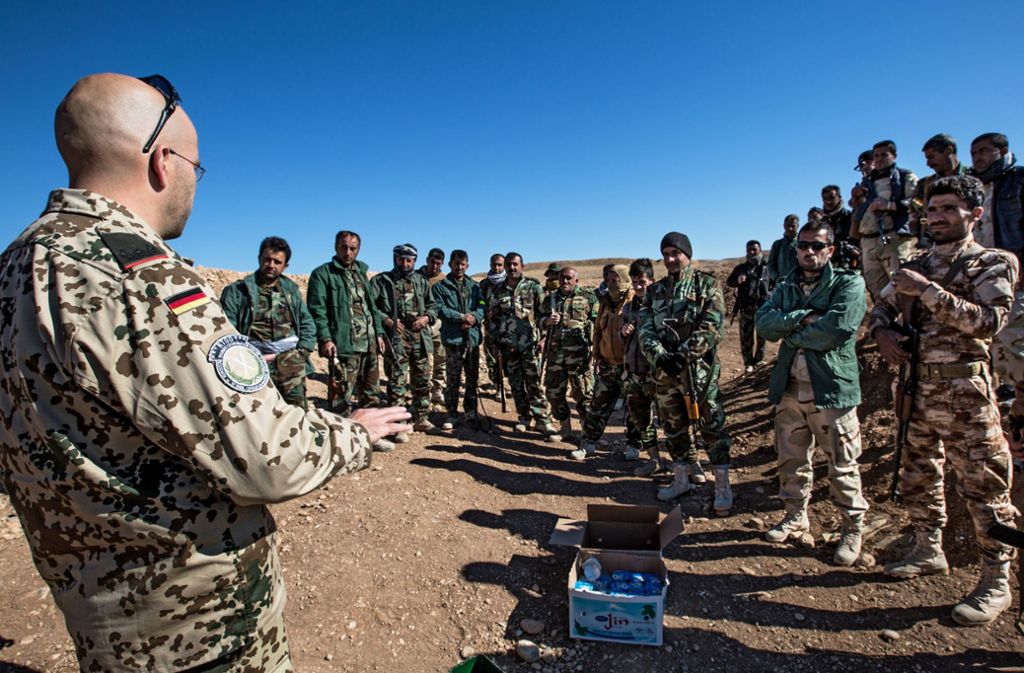 Deutsche Soldaten bilden im Raum Erbil unter anderem kurdische Einheiten aus, die dort gegen die Terrormiliz „Islamischer Staat“ kämpfen. Foto: epd/Sebastian Backhaus