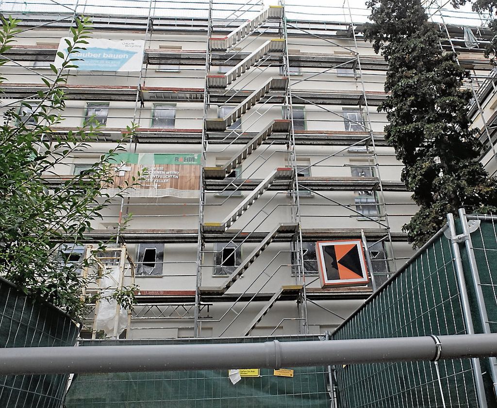 BAD CANNSTATT:  Arbeiten wegen erhöhter Brandschutzauflagen in Verzug: Kolpinghaus wird erst 2018 fertig saniert