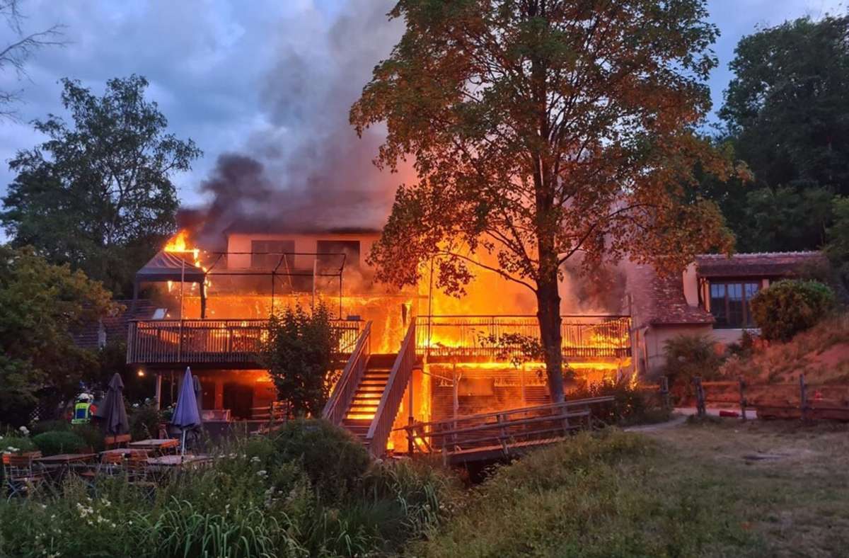 Brand im Siebenmühlental: Feuer in Eselsmühle richtet hohen Schaden an