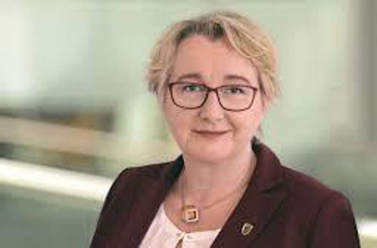 Wissenschaftsministerin Theresia Bauer (Grüne) sieht die neue Cranko Schule als „Juwel“