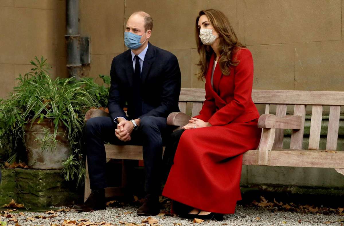 Herzogin Kate und Prinz William trugen beim Krankenhausbesuch beide einen Mundschutz. Foto: AFP/MATT DUNHAM