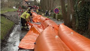 Feuerwehr aus dem Kreis Ludwigsburg sichert Kleinstadt