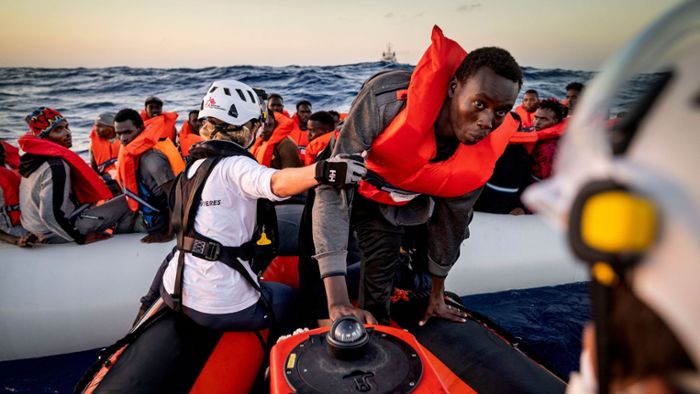 Hunderte Migranten im zentralen Mittelmeer gerettet