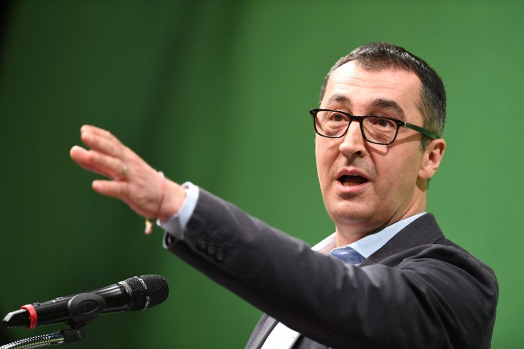 Früherer Grünen-Bundeschef kein Kandidat für Kuhn-Nachfolge: Stuttgart: Özdemir will nicht für OB-Amt kandidieren