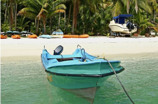 Motorboot am Strand der Lakkadiven-Insel Bangaram Island Foto: Helge Sobik