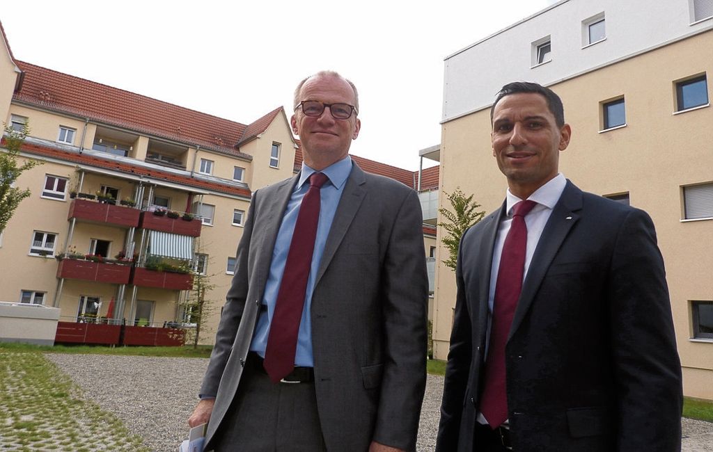 Die beiden Geschäftsführer Helmuth Caesar (links) und Samir Sidgi. Die SWSG hat bisher rund 85 Millionen in den Hallschlag investiert.