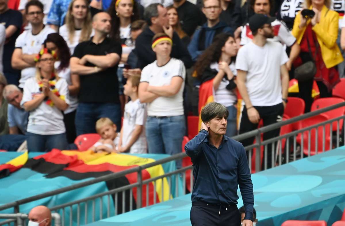Joachim Löw hat mit Deutschland bei der EM 2021 gegen England verloren.