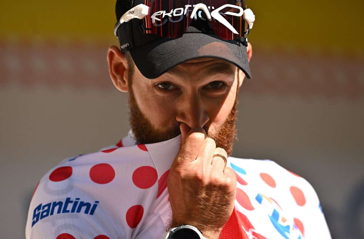 Bei der Tour de France 2022 hätte Simon Geschke beinahe das Trikot des besten Bergfahrers gewonnen – er gehört zu den sieben Profis, die auch in diesem Jahr am Start sein werden. Alle sieben Fahrer gibt es auf einen Blick in unserer Bildergalerie.