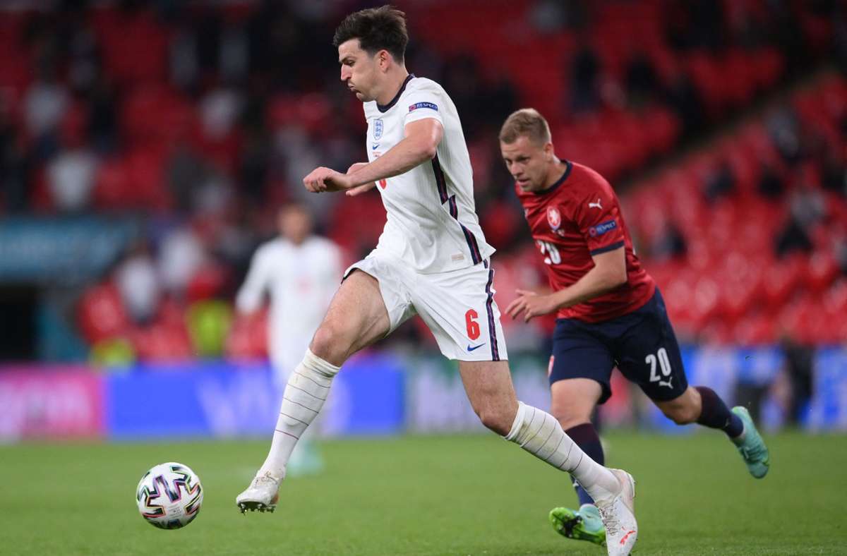 EM 2021: 1:0 gegen Tschechien: Sterling köpft England zum Sieg