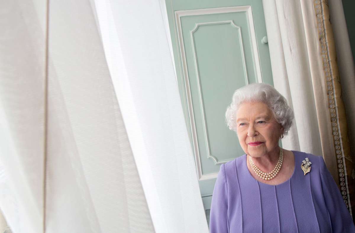 Prachtvoller Bildband über das Leben der Queen: Gestatten, Ihre Majestät!