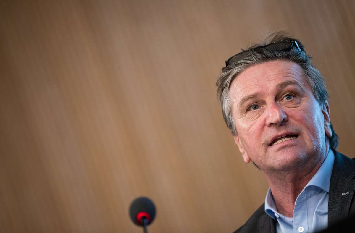 Gesundheitsminister in Baden-Württemberg: Lucha will den Druck auf Impfverweigerer erhöhen