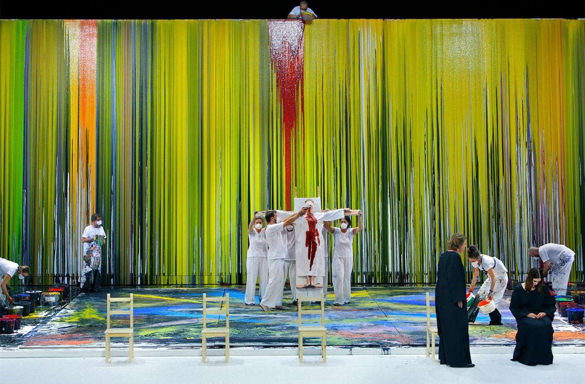Bayreuther Festspiele: Aktionskünstler Nitsch untermalt „Walküre“