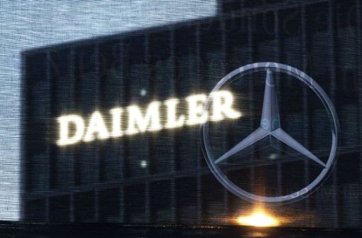 Zwei Daimler-Werke bleiben noch etwas länger in Kurzarbeit. Foto: dpa/Marijan Murat