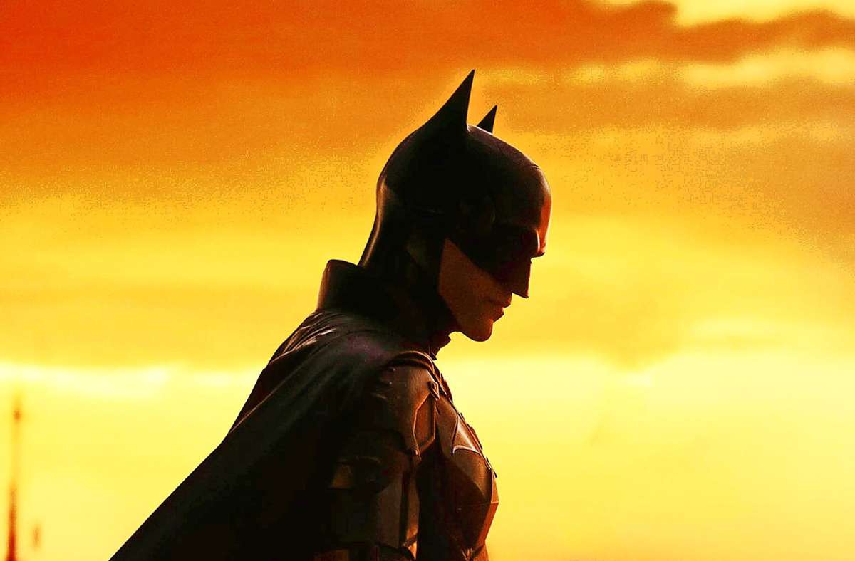 Blick über Gotham City: Robert Pattinson mit Fledermausohren in „The Batman“