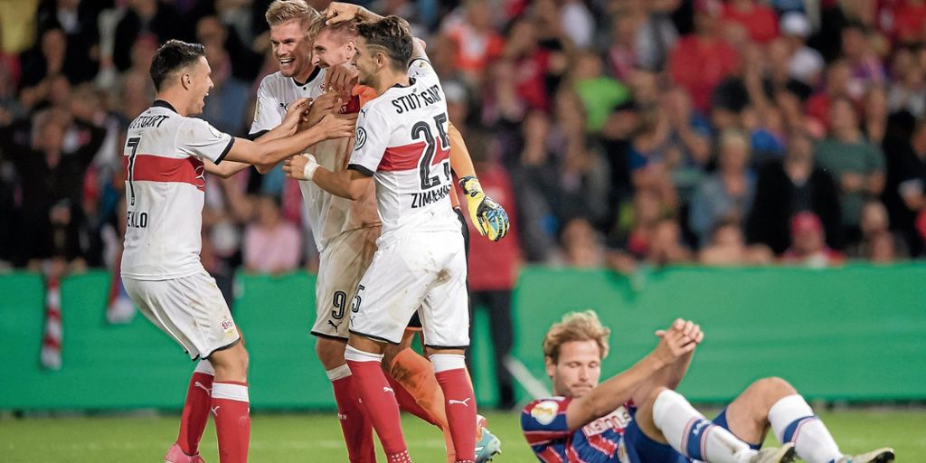 Die Stuttgarter gewinnen bei Energie Cottbus nach Elfmeterschießen: VfB verhindert knapp eine Blamage