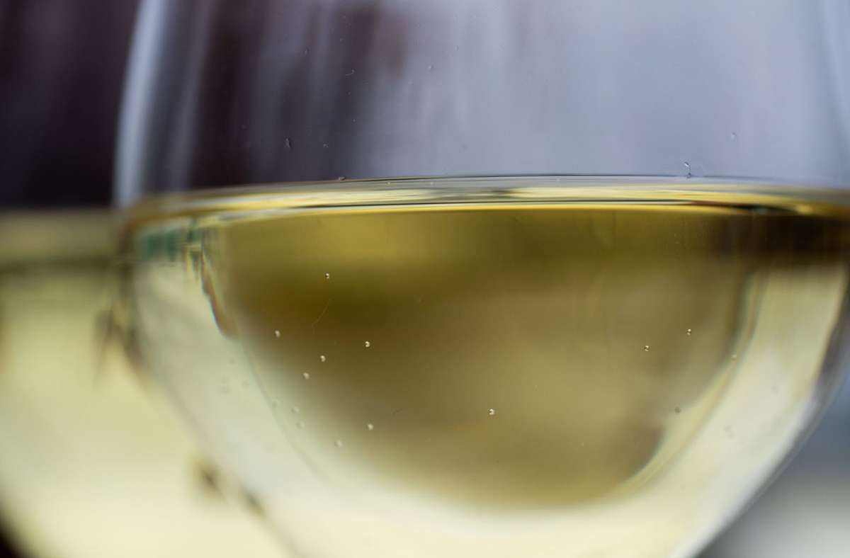 Alkoholkonsum im Corona-Lockdown: Deutsche haben deutlich mehr Wein gekauft
