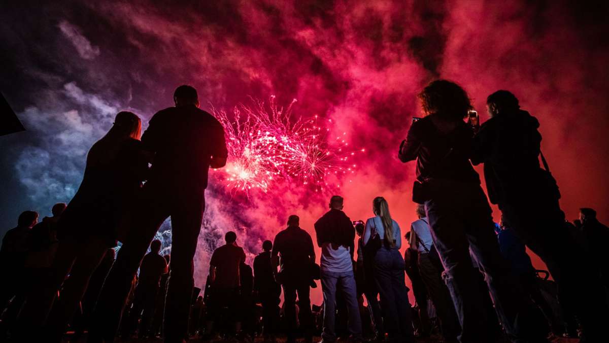 Feuerwerke in Baden-Württemberg: Die Debatte über die bunte Knallerei schwelt weiter