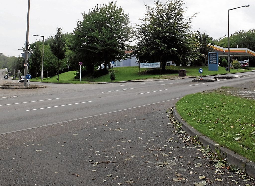 Schon seit einigen Jahren wird für die Kreuzung Seeblick-/Kochelseeweg ein Kreisverkehr gefordert. Foto: Frey