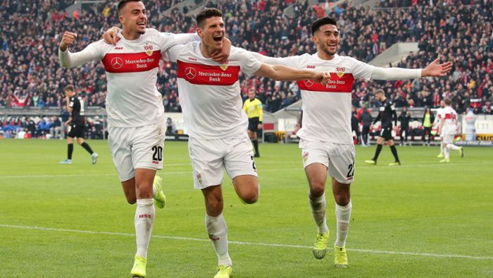 So feiern die VfB-Profis den Derbysieg gegen den Karlsruher SC