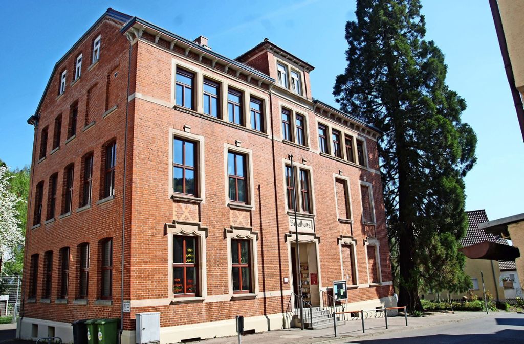 1995 hat der Förderverein das alte Schulhaus von der Stadt übernommen und verwaltet es in Eigenregie.