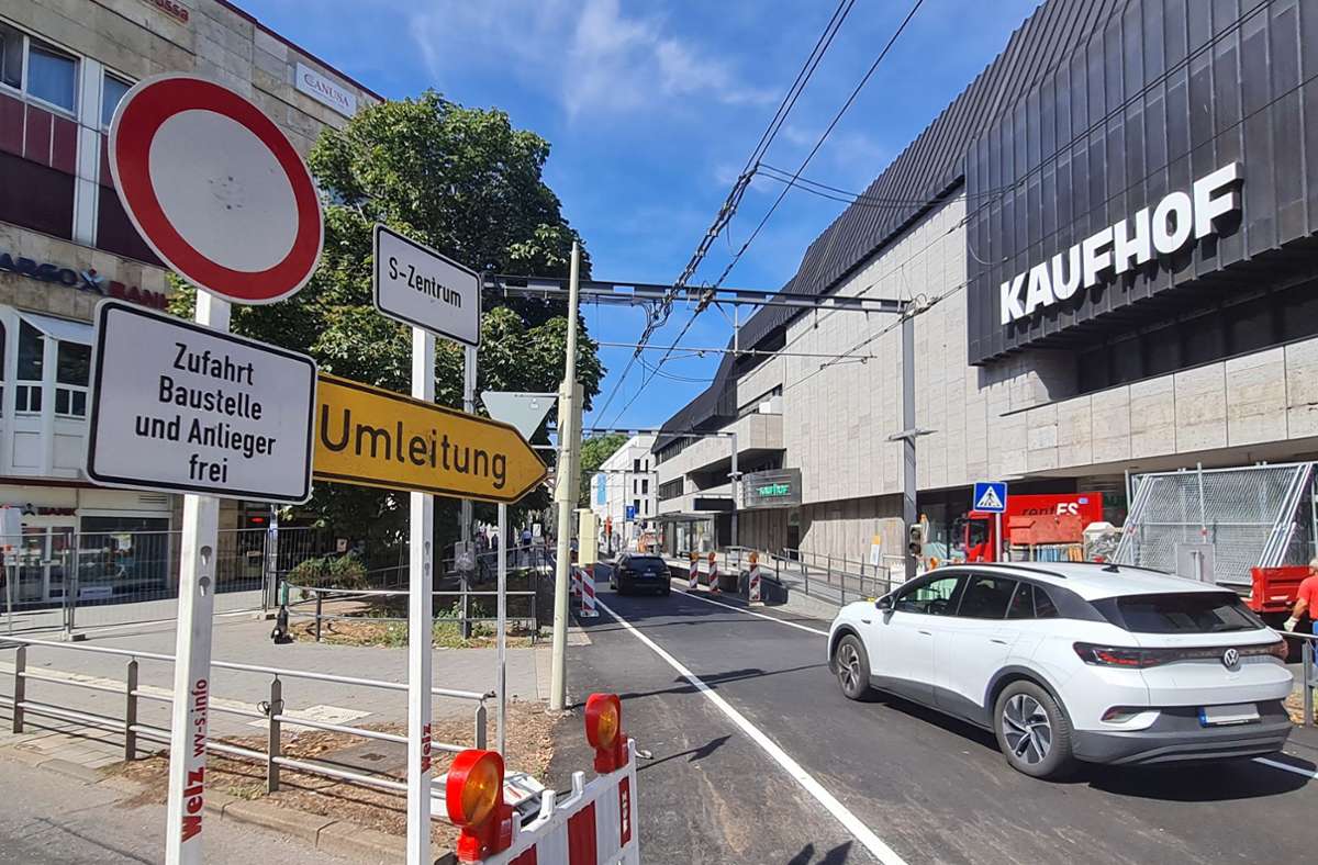 Verkehrsbehinderungen in Bad Cannstatt: König-Karl-Straße stadteinwärts gesperrt