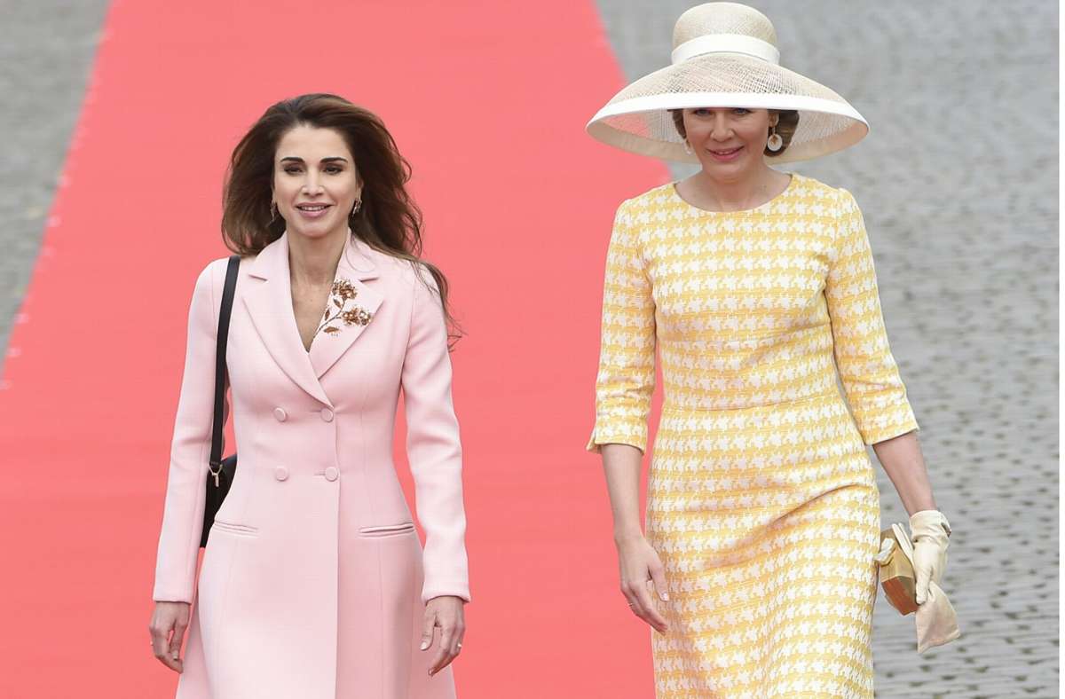 Staatsbesuche, wie hier in Belgien im Jahr 2016, gehören für Rania­ (links,  daneben die belgische Königin Mathilde) zum Geschäft.