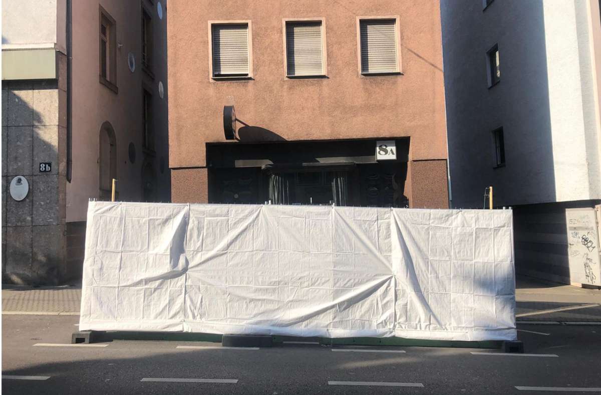 So wird die Terrasse der Schwarz-Weiß-Bar nicht mehr lange aussehen.