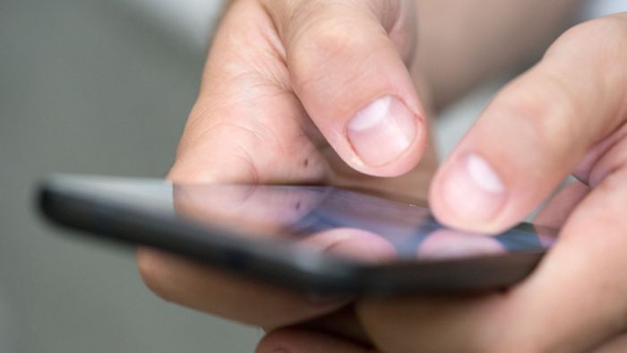 Jugendlicher bricht in Handyladen ein, um an sein Telefon zu kommen