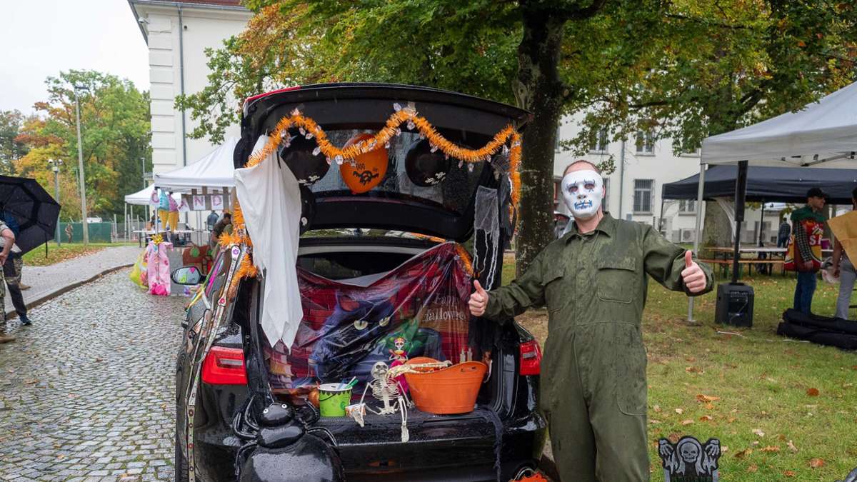 US-Marines in der Panzerkaserne Böblingen  erschrecken Jugendliche: Halloween-Spektakel mit „German Flavor“