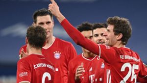 Bayern München bezwingt Schlusslicht Schalke mit 4:0