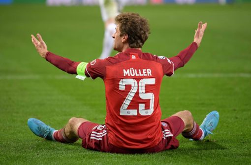 Der FC Bayern um Kapitän Thomas Müller nimmt in Salzburg immerhin ein Unentschieden mit. Foto: imago/Passion2Press/Markus Fischer