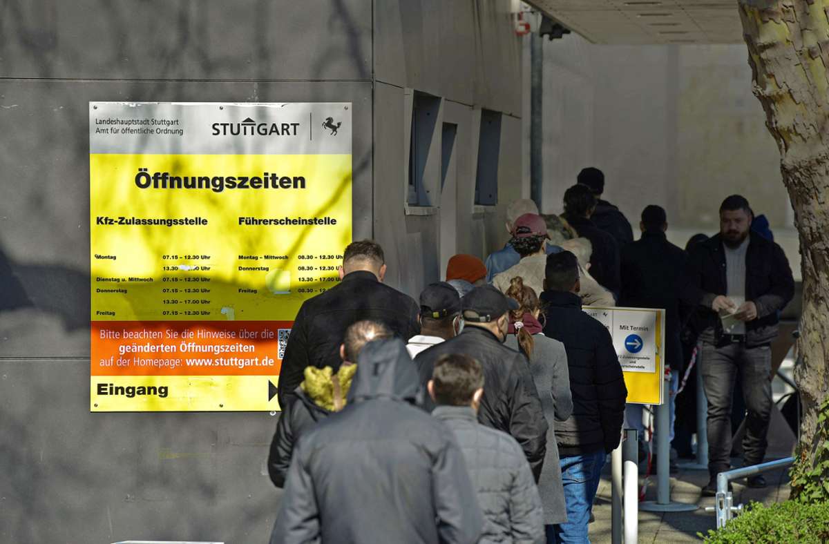 Ukraine-Flüchtlinge, Corona, Kündigungen: Chaos beim Stuttgarter Bürgerservice