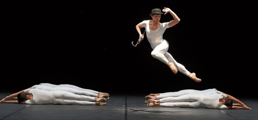 Mit dem Programm „Cranko Pur“ huldigt das Stuttgarter Ballett dem Witz und der Poesie seines Gründervaters John Cranko: Prollig trollt die Karo-Zwei