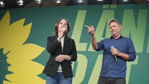 Grüne stimmen für Koalitionsverhandlungen mit SPD und FDP