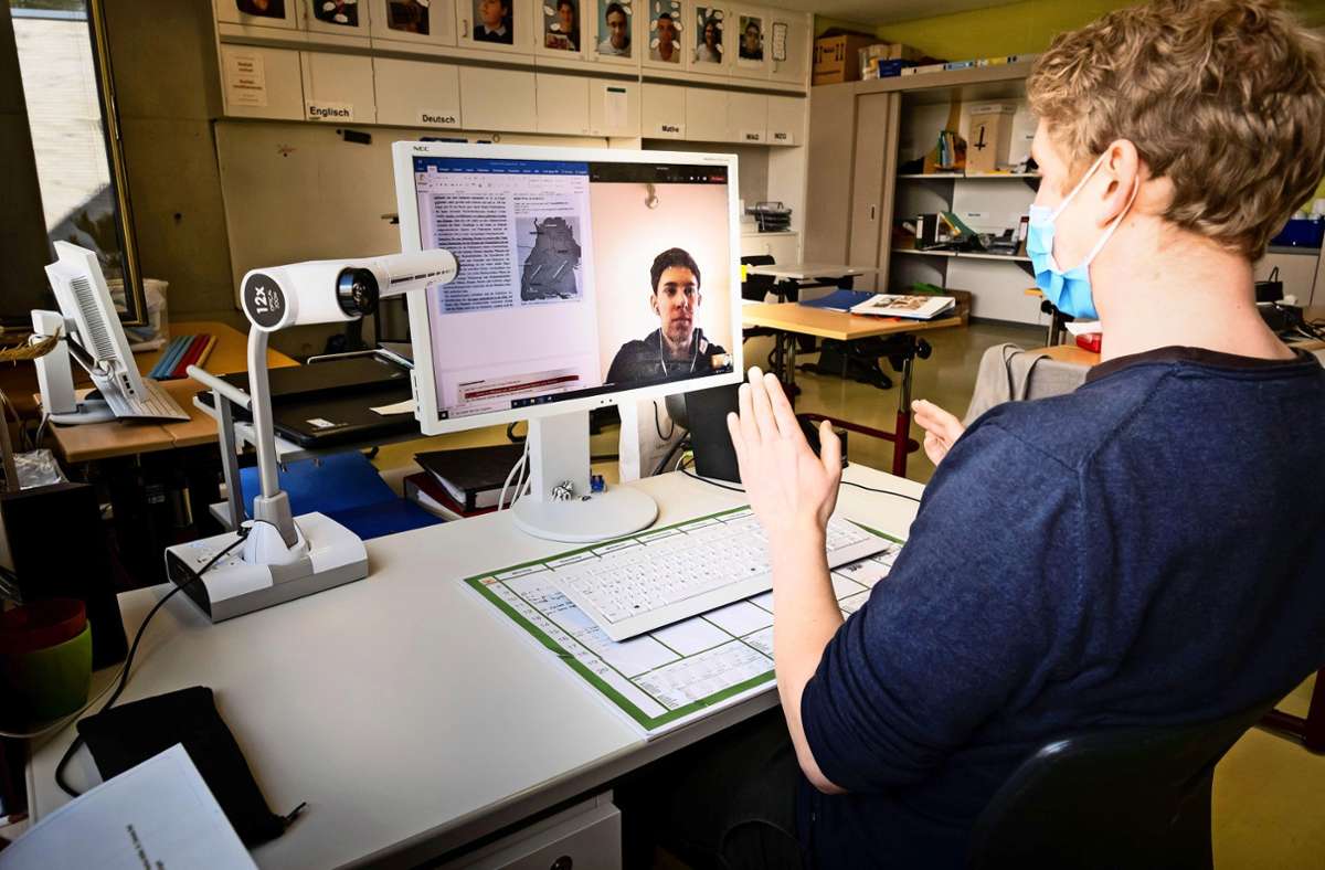 Zerreißprobe für Schule in Stuttgart: Online-Unterricht als  Fenster zur Welt