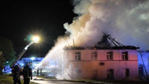 Kreis Sigmaringen: Haus brennt bis auf Grundmauern ab - Hoher Schaden und zwei Verletzte