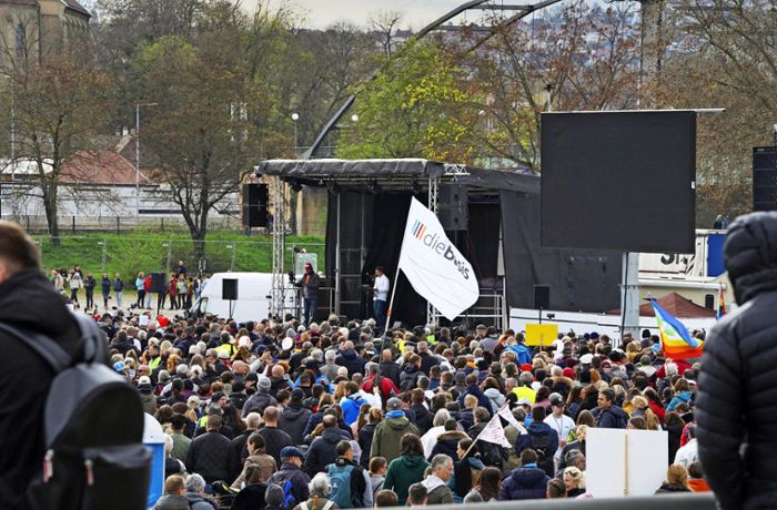Versammlungen in Stuttgart: Stadt ist voller Demos – die Händler leiden